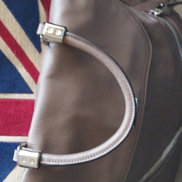 B Makowsky convertible back pack/shoulder/cross body bag. Never used NWOT - Picture 2 of 9